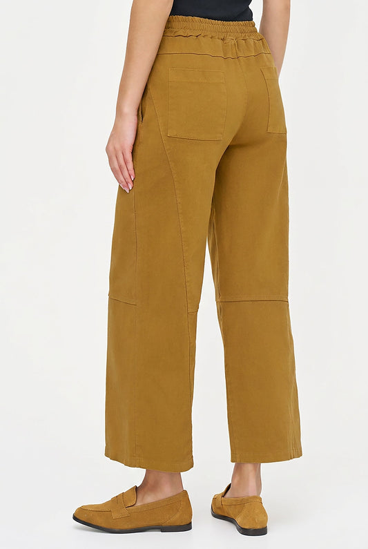 Women's Woven Pull-On Wide-Leg Pants with Back Patch Pockets