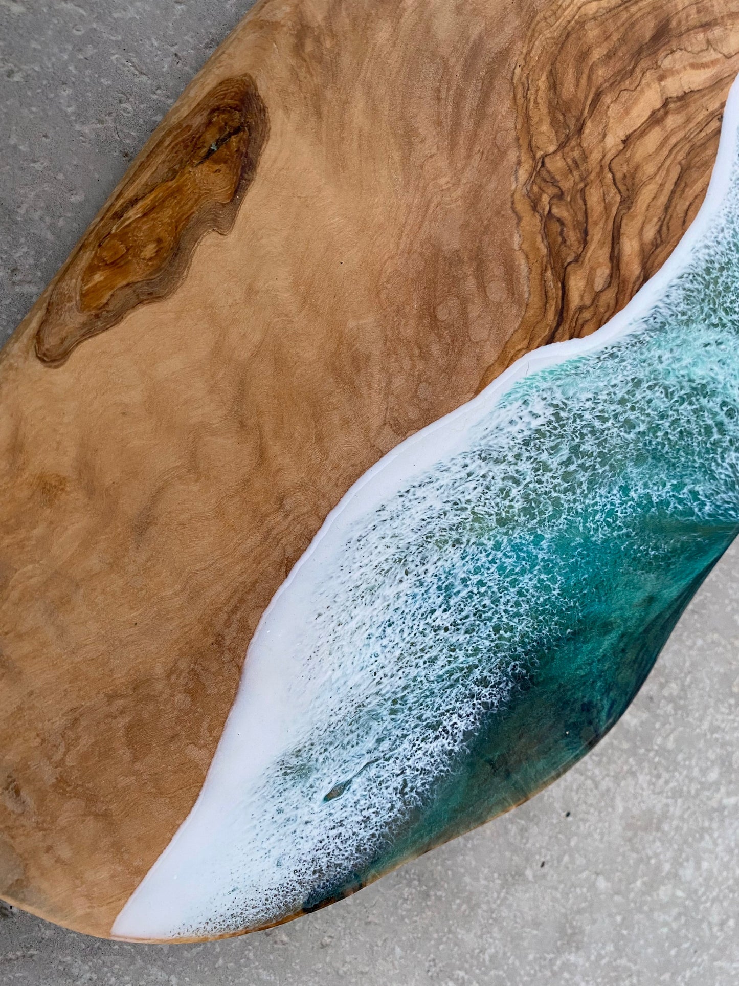 Olive Wood Charcuterie Board - AURABAGS SHOP