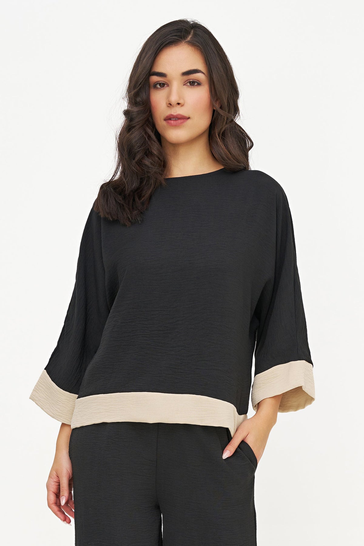Women's Woven Color-Blocked Top, with a Wide Crew-Neckline &  3/4th Length Sleeves