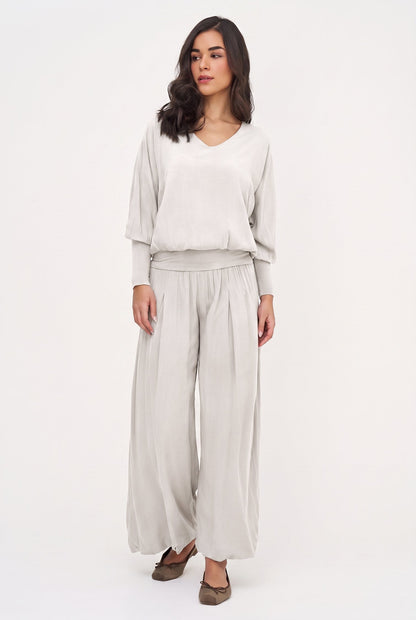 Women's Woven V-Neck Top, with Long Sleeves, Jersey Cuffs & a Jersey Waistband Creating a Bubbled Effect