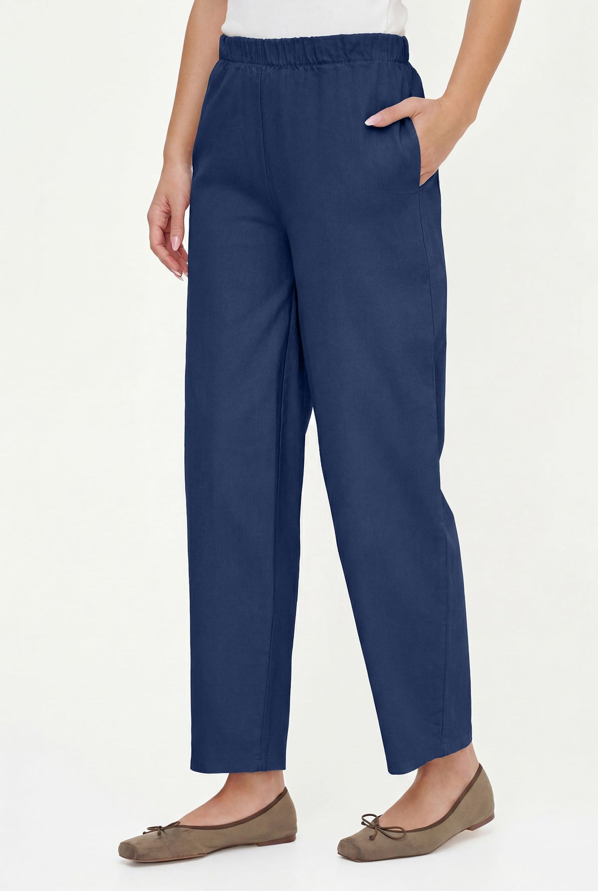 Women's Woven Pull-On Barrel-Leg Pant with Side Seam Pockets