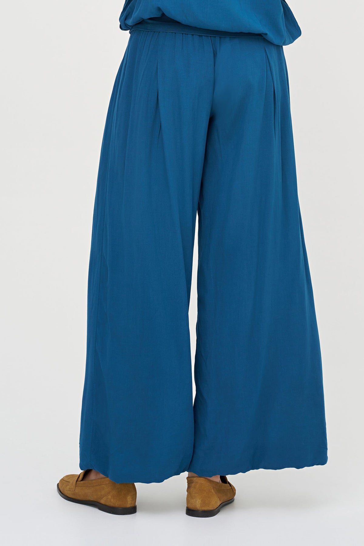 Women's Woven Pull-On Pant with a Jersey Waistband & a Bubble-Hem