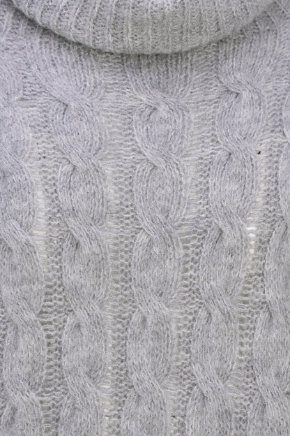 Women's Cable-Knit Turtleneck Sleeveless Sweater