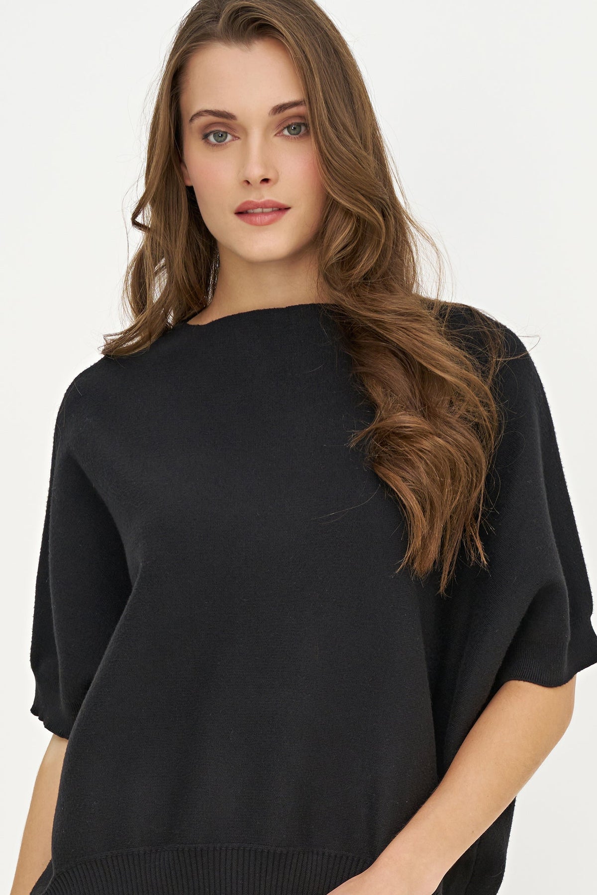 Women's Oversized Crew-Neck Sweater with Elbow-Length Batwing Sleeves