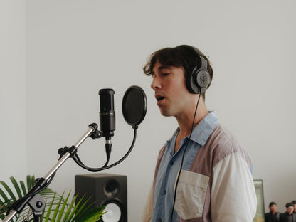 Audio-Technica AT2020 Cardioid Condenser Studio XLR Microphone, Ideal for Project/Home Studio Applications 🍁 All In One Marketplace Canada