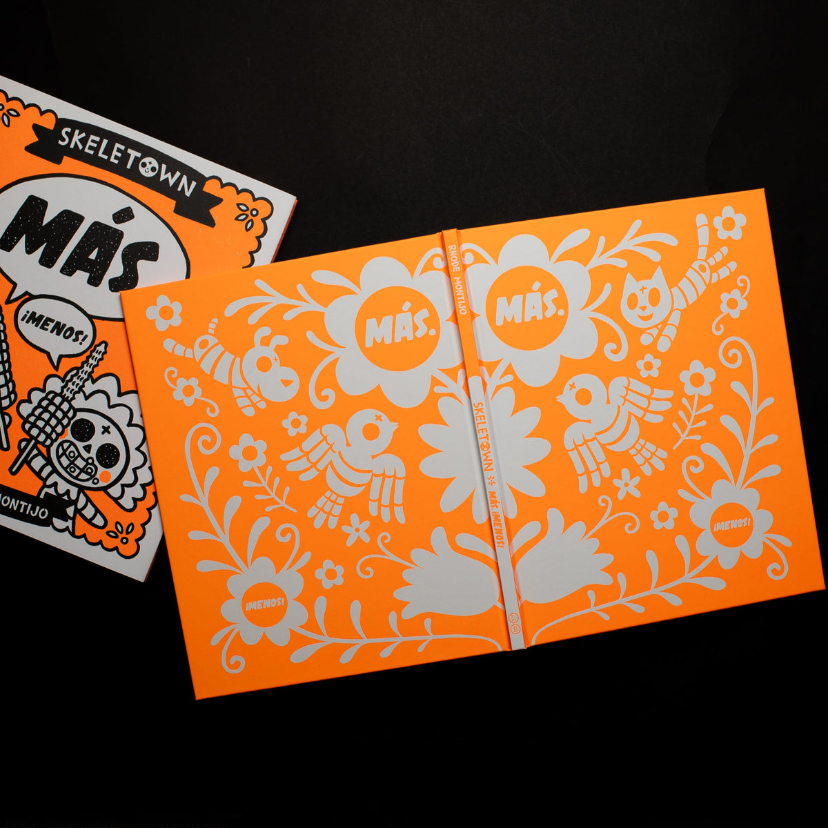 Skeletown: Más. ¡Menos!: A Funny Friendship Story for Dia De Los Muertos and Halloween―for English or Spanish-Speaking Kids Ages 4-8