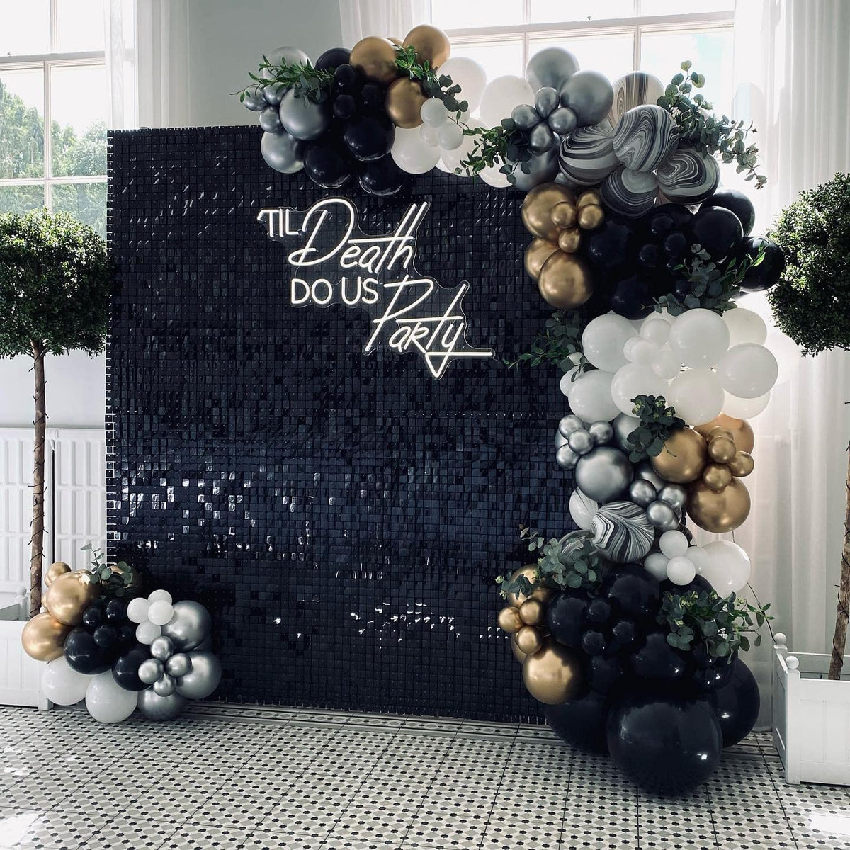 Black Shimmer Wall Backdrop Square Sequin Shimmer Backdrop for Birthday Anniversary Wedding Engagement Halloween Backdrop Decoration (24 Panels)
