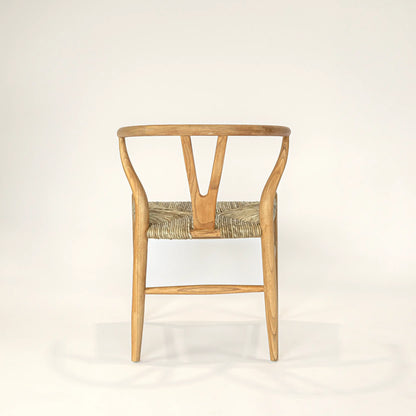 Chaise wishbone en teck et écorce de bananier