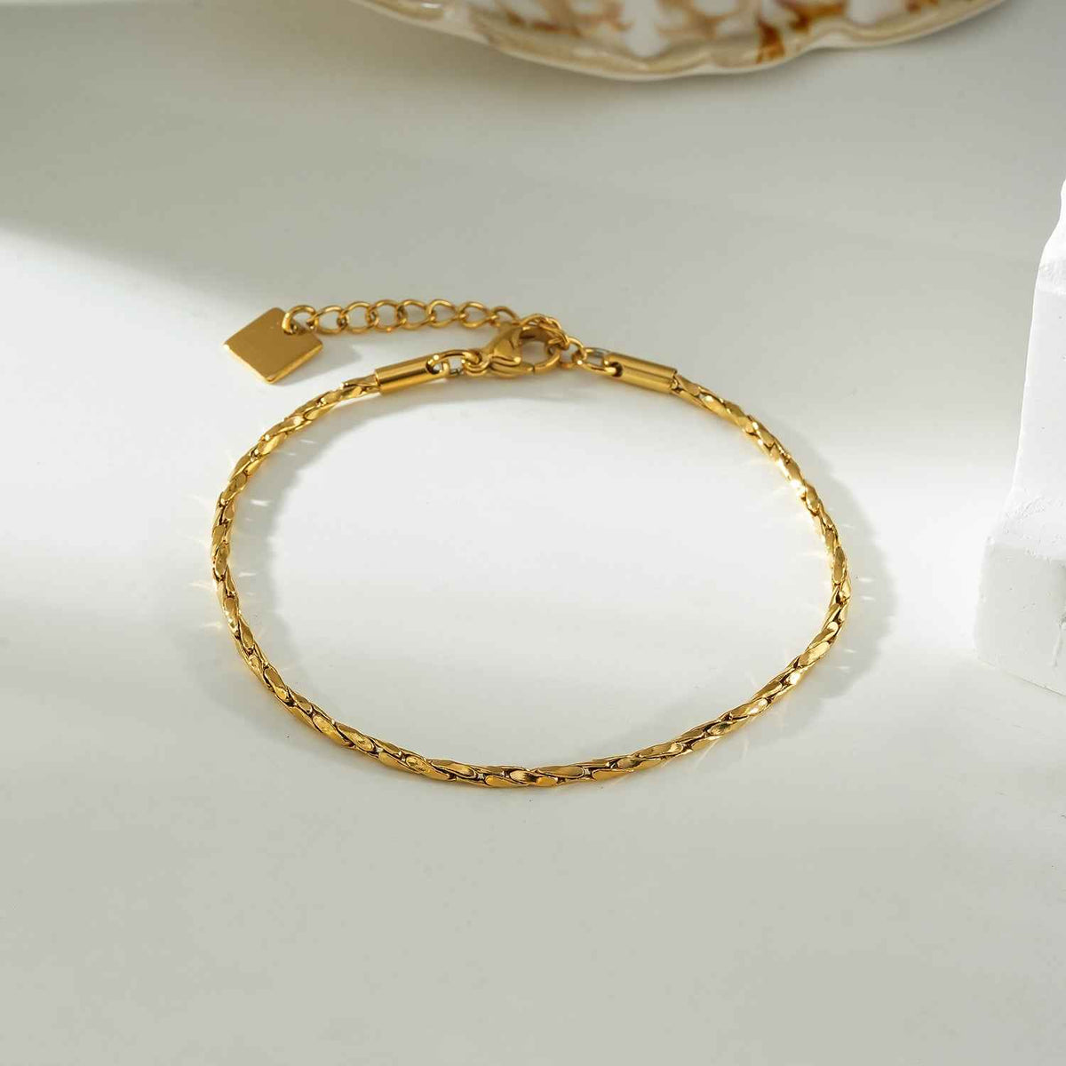 KANAI Gold: Modern Intricate Textured Twist Chain Bracelet