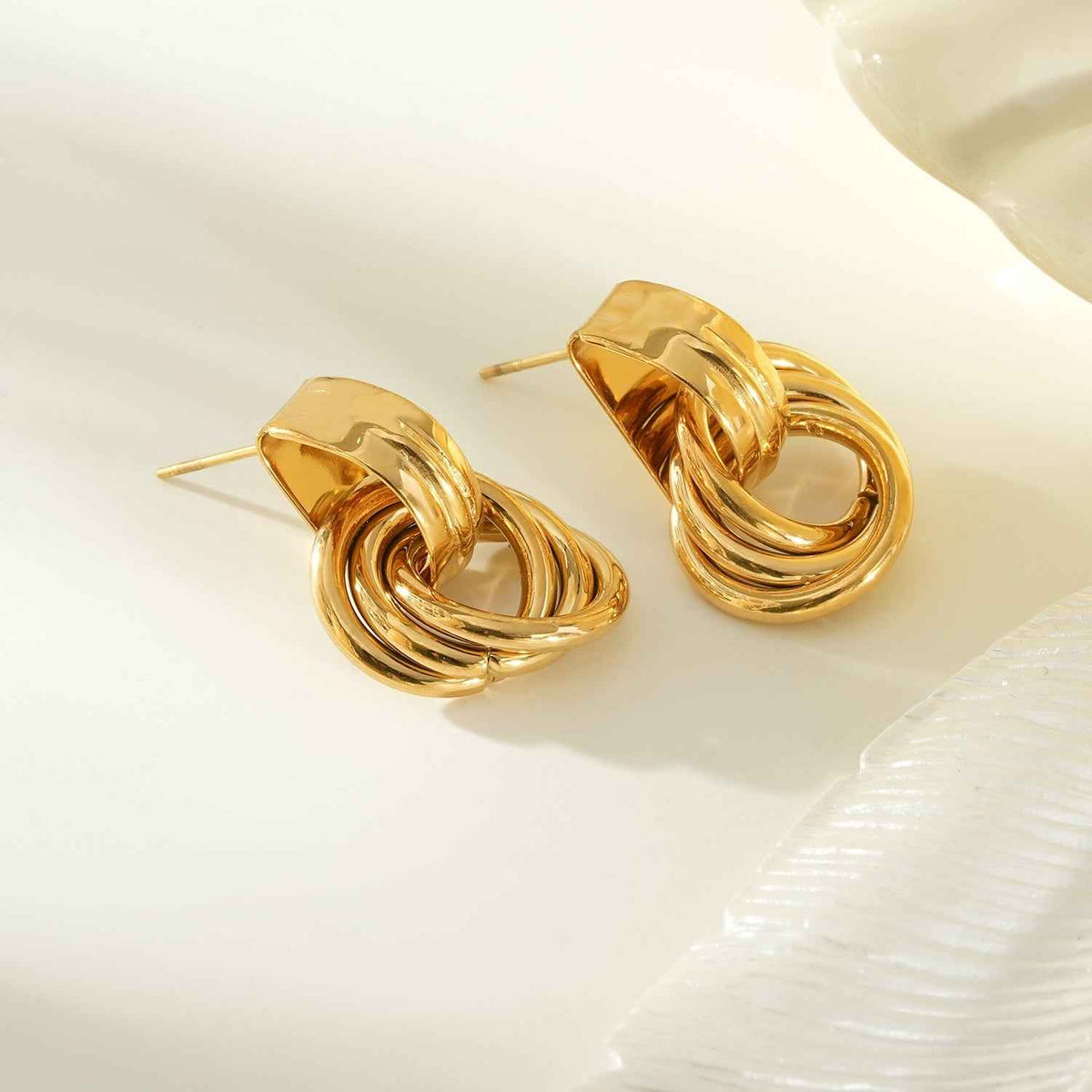 CALIGANTI Gold: Retro Style Intertwined Double Ring Earrings