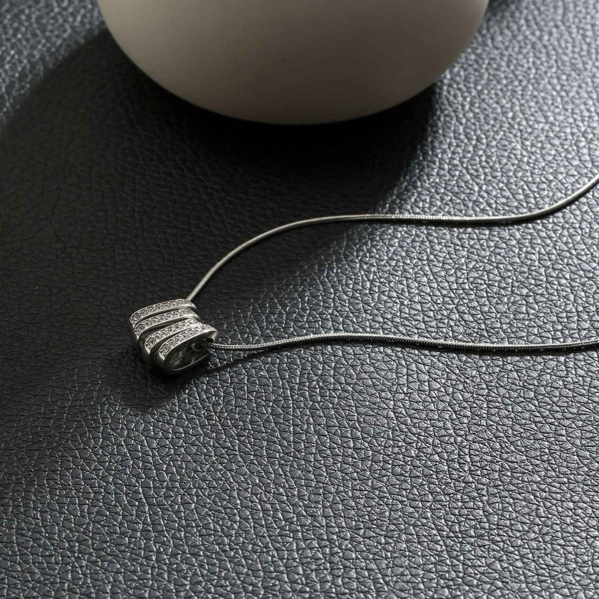 GARNA Silver (White Gold): Mini Snake-Skin Chain with Zirconia-Adorned Oval Shaped Charms