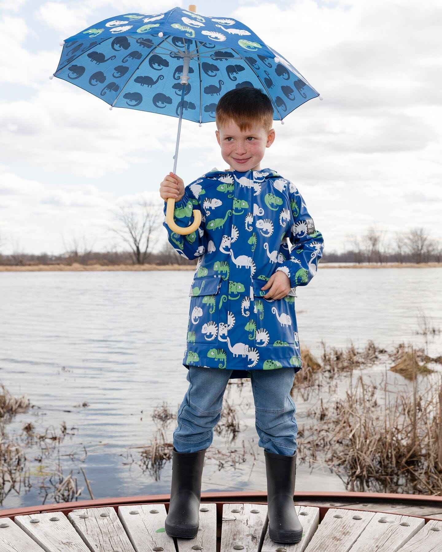 Blue raincoat with color-changing chameleon