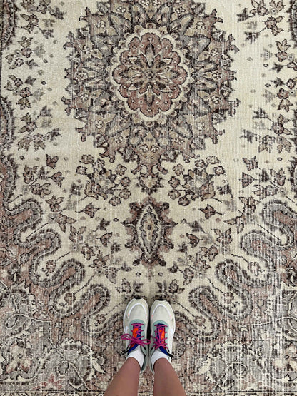 Vintage Turkish Oushak Rug | 9’ 4” x 5’ 5”