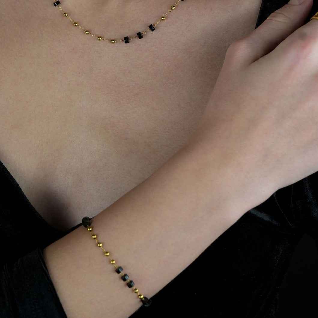 ROSARIO: Black Onyx and Gold Beaded Chain Bracelet