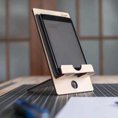 Elektronischer Tablet-Ständer „d-Poser“