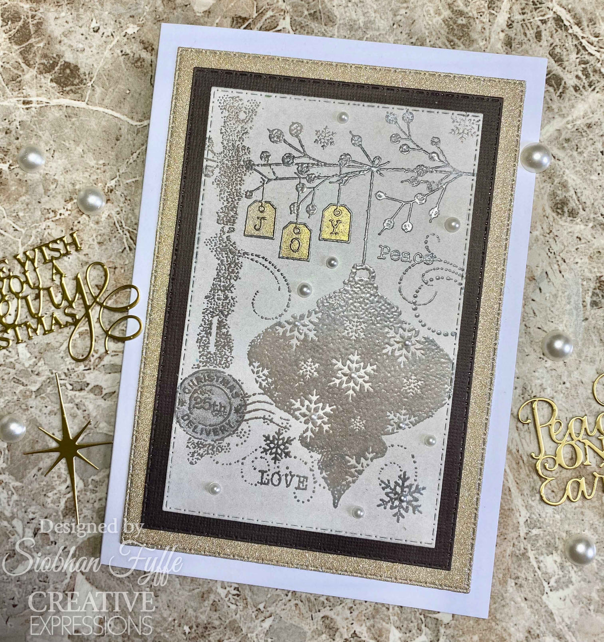 Woodware Clear Singles Winter Bauble 4 in x 6 in Stamp Set