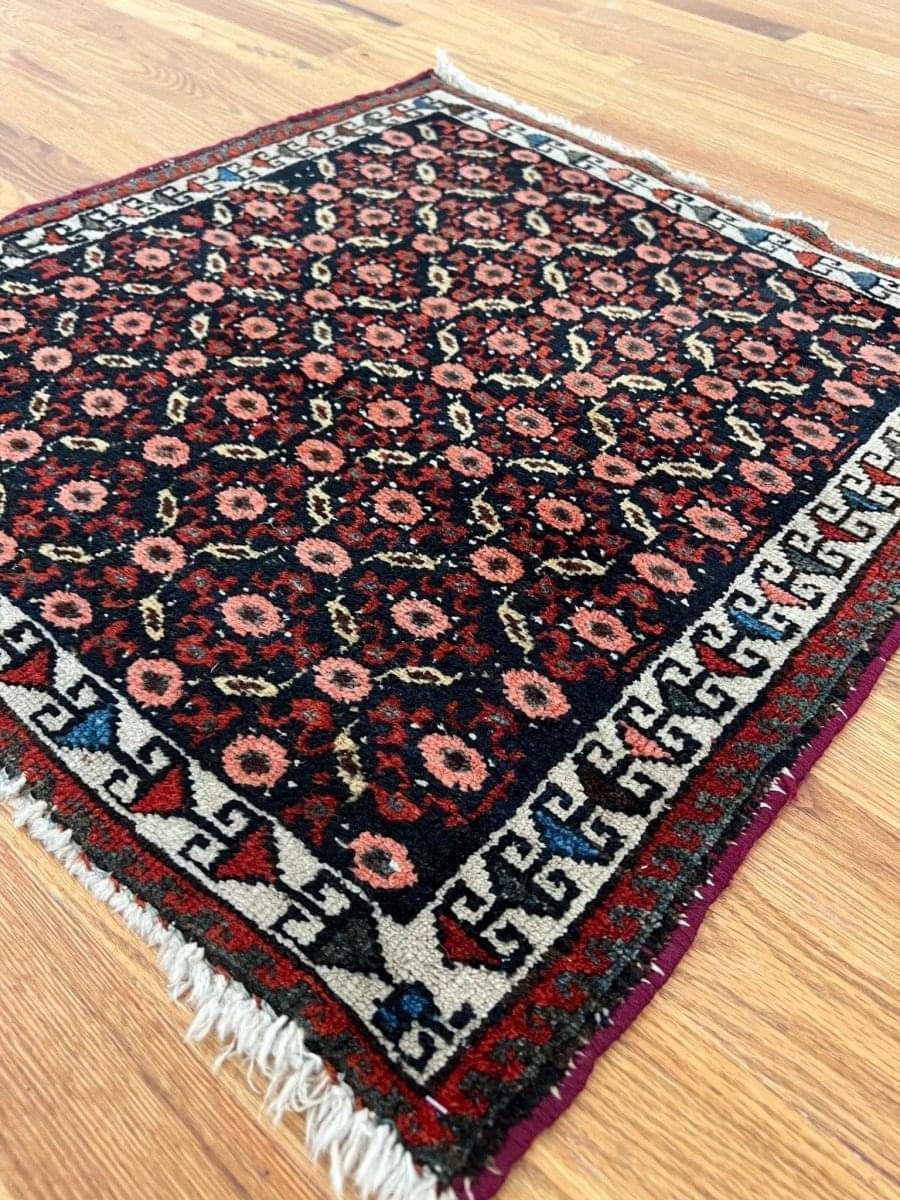 Antiker persischer Malayer Teppich | 0,64 m x 0,61 m