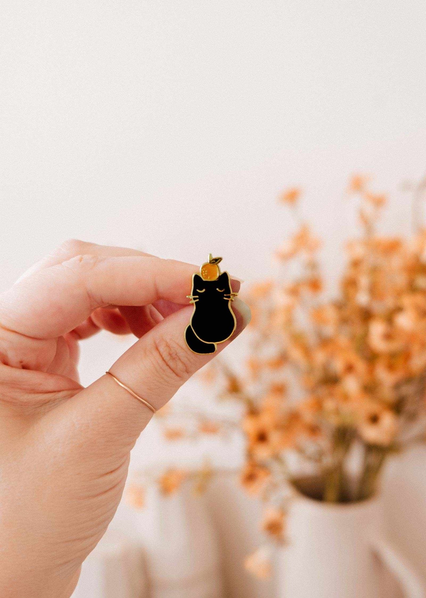 Clementine Katze Emaille-Pin