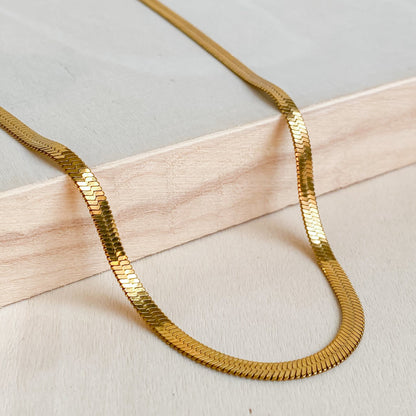 Collier ras de cou doré en acier inoxydable 18K | CLÉOPÂTRE