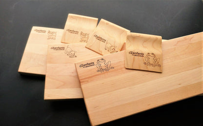 Das Holz-Schneidebrett-Set mit Messer für Kinder