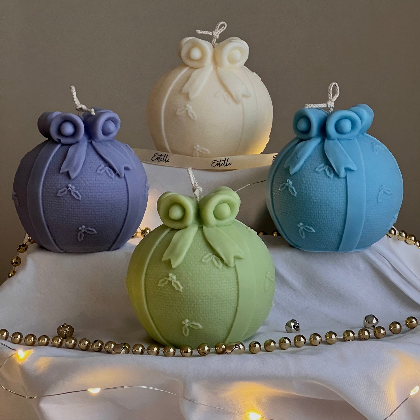 Handgegossene Weihnachtsbaumkugel Sojakerze: Festliche Dekoration