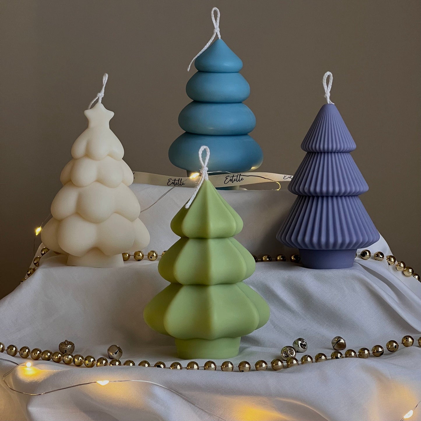Von Hand gegossene Weihnachtsbaum-Sojakerze: Festliche Heimdekoration