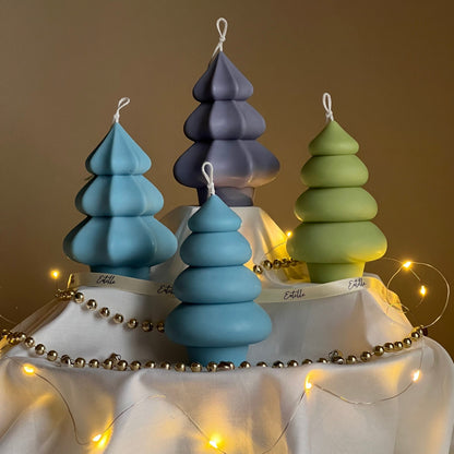 Von Hand gegossene Weihnachtsbaum-Sojakerze: Festliche Heimdekoration