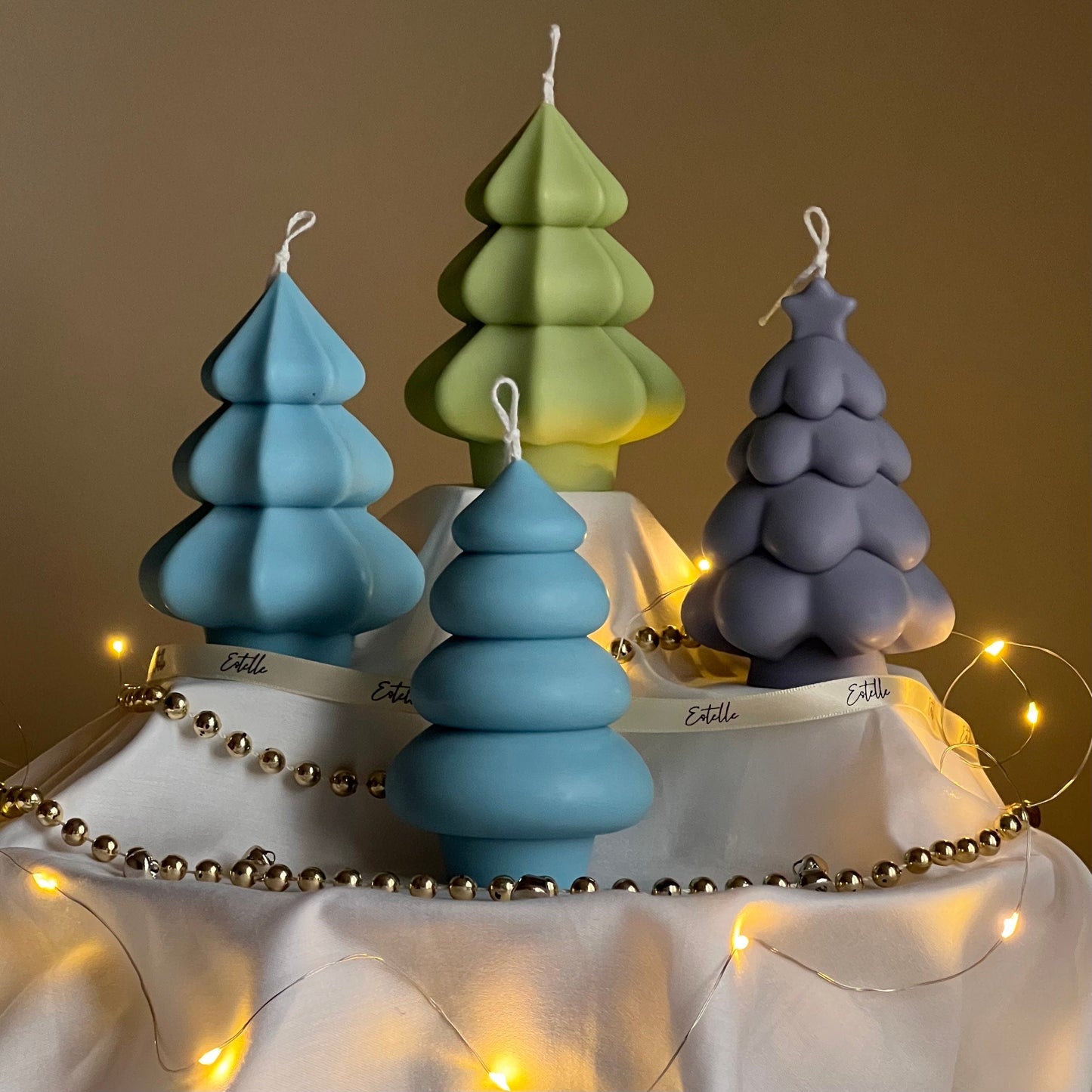 Von Hand gegossene Weihnachtsbaum-Sojakerze: Festliche Heimdekoration