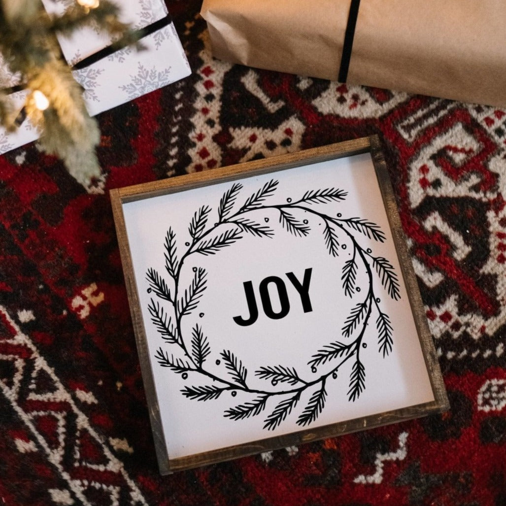 Joy Wreath Wood Sign - AURABAGS SHOP