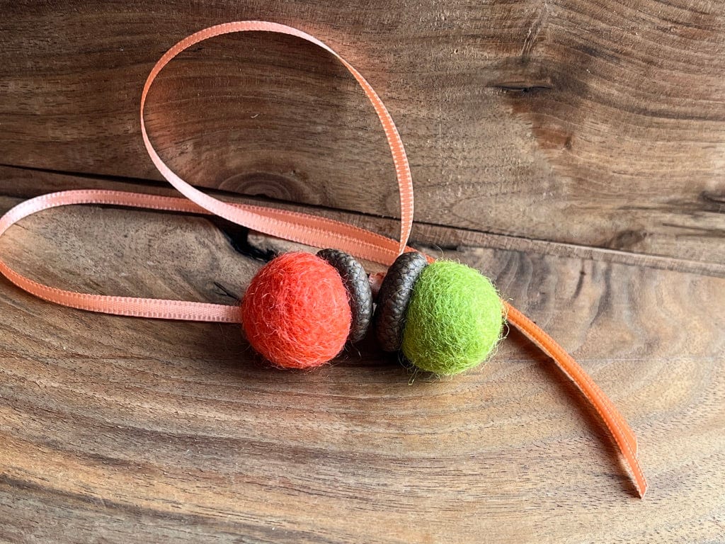 Double Felted Acorn | Citrus Green & Coral | Aromatherapy Diffuser