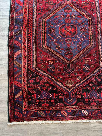 Perisan Zanjan Rug | 4' 8" x 7' 3"