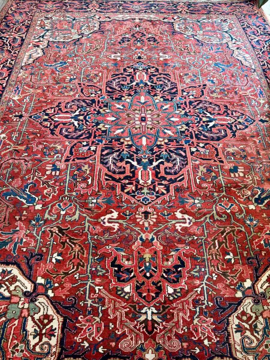 Persian Heriz Rug | 9' 8" x 13'