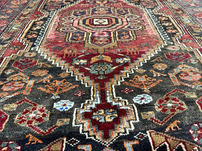 Persian Zanjan Rug | 4' 6” x 7' 9"