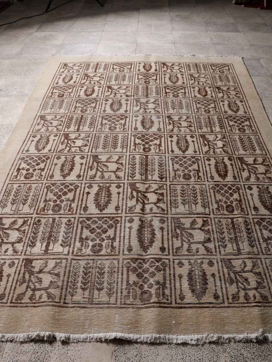 Persian Tabriz Rug | 5' 11” x 8' 10"