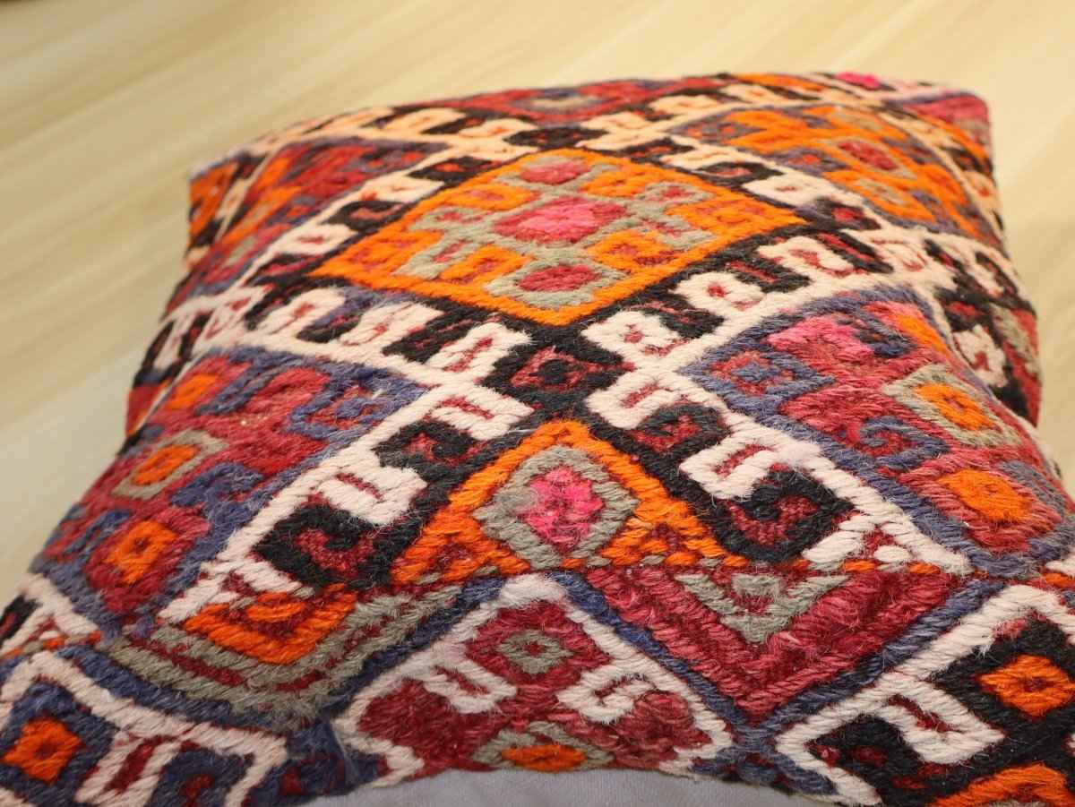 Pillow No. 011 | 16" x 16"
