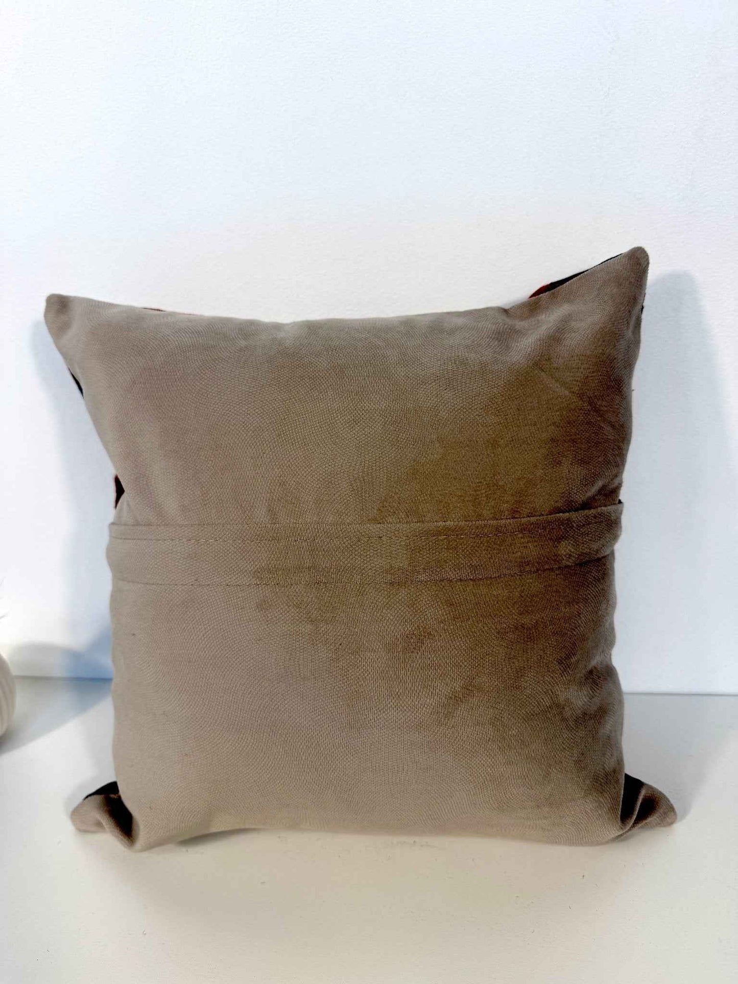 Pillow No. 025 | 16" x 16"
