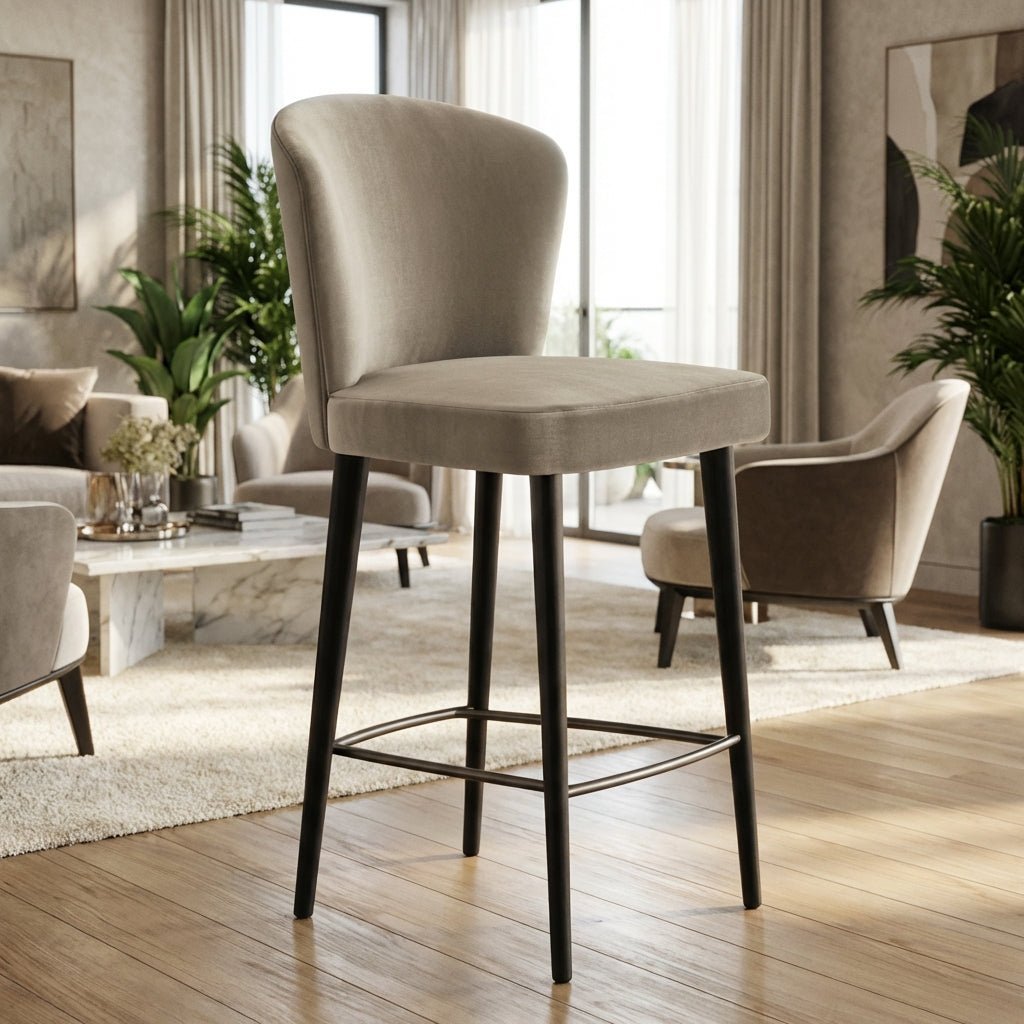 Vier Silhouette Barhocker