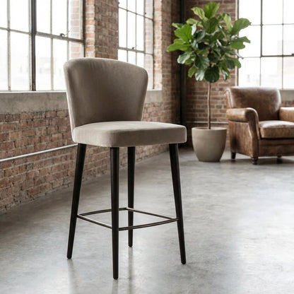 Vier Silhouette Barhocker