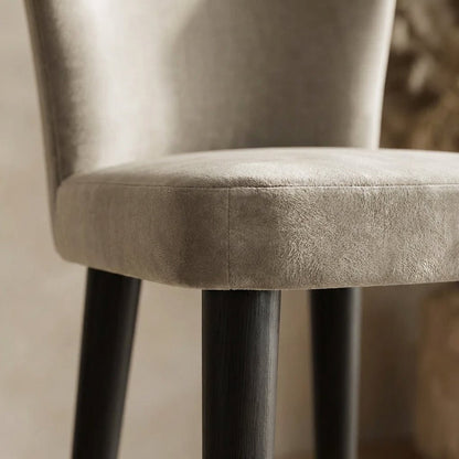 Vier Silhouette Barhocker