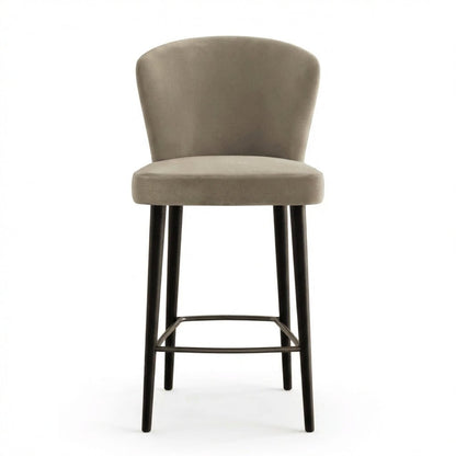 Vier Silhouette Barhocker