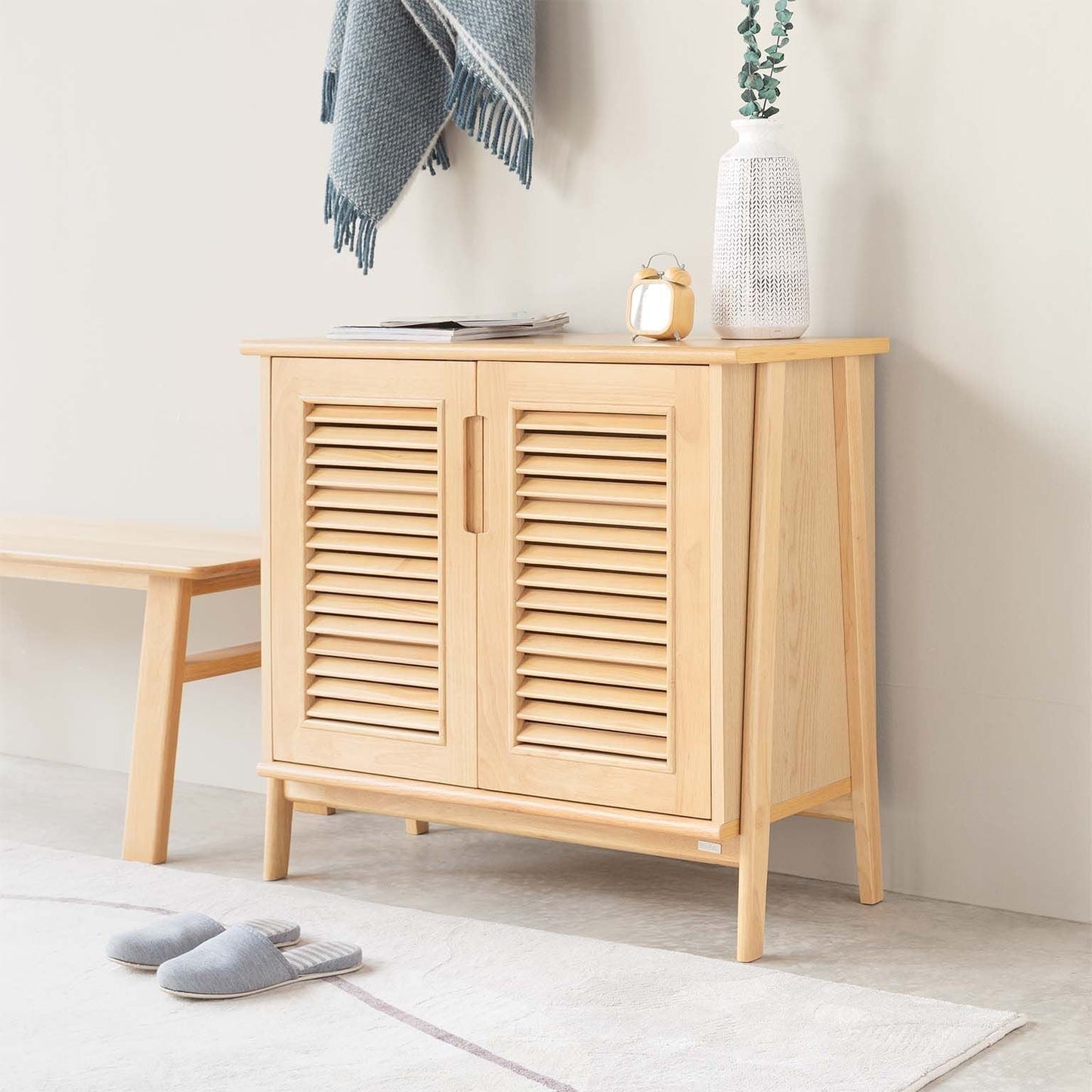 Vline 601 Natural Oak Wood Shoe
